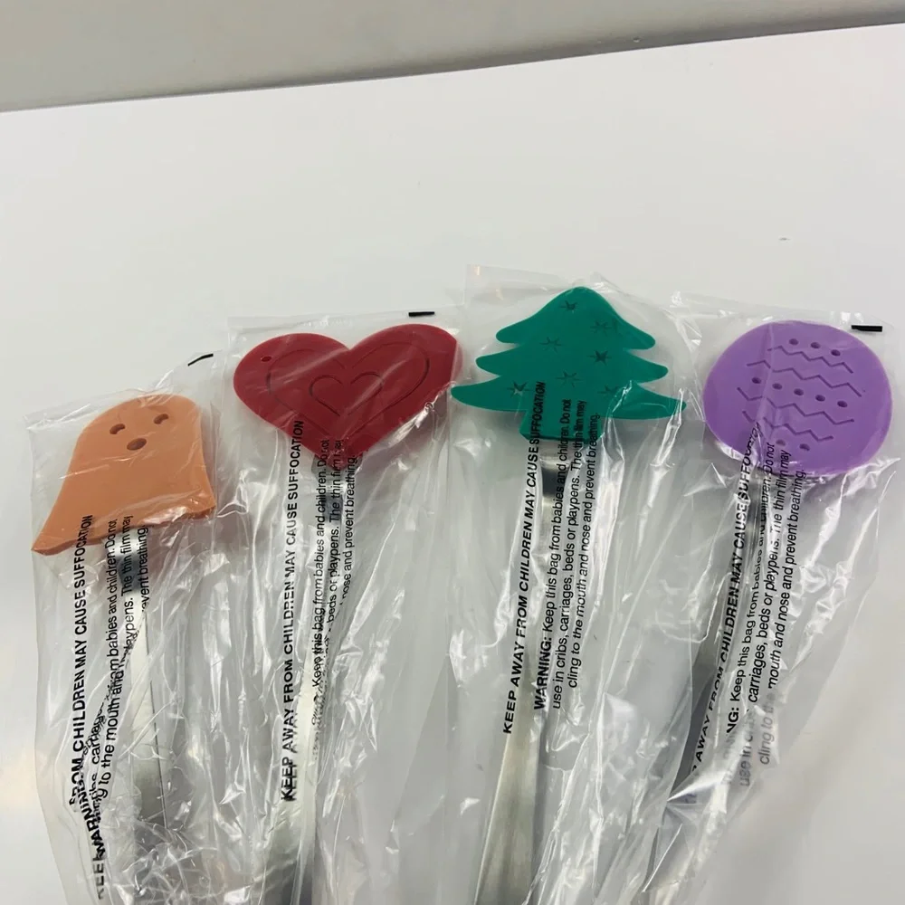 Brand New 4 Piece Holiday Spatula Set